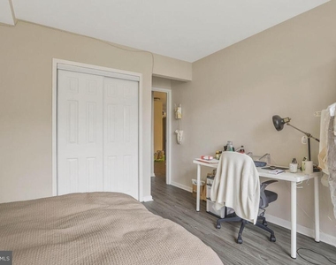 1121 Arlington Boulevard - Photo Thumbnail 18