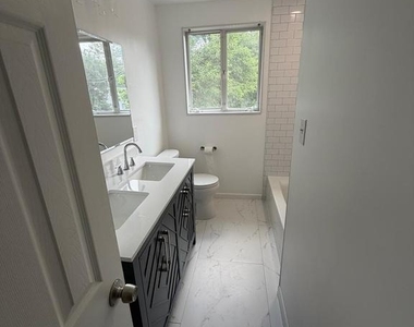 4206 Washington Boulevard - Photo Thumbnail 4