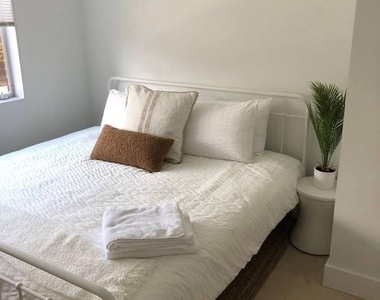 4206 Washington Boulevard - Photo Thumbnail 12