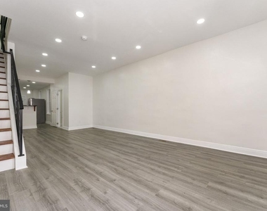 5426 Webster Street - Photo Thumbnail 7