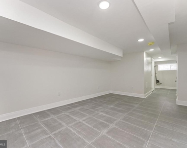 5426 Webster Street - Photo Thumbnail 25