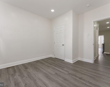 5426 Webster Street - Photo Thumbnail 19