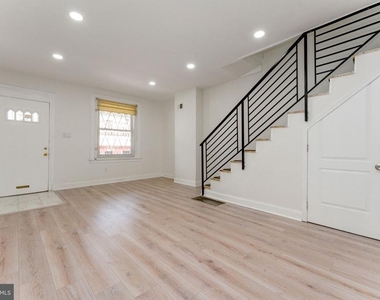 7 S 53rd Street - Photo Thumbnail 3