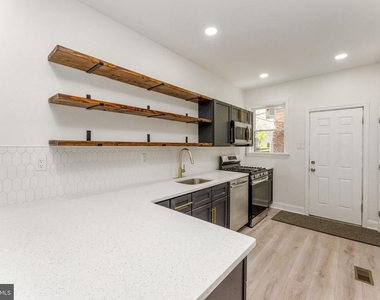 7 S 53rd Street - Photo Thumbnail 9