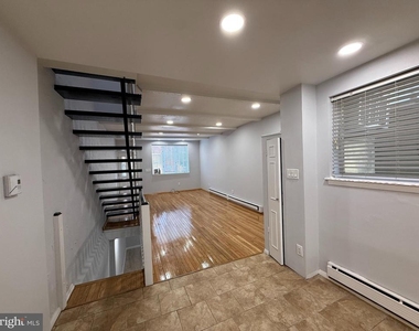 2425 S Warnock Street - Photo Thumbnail 2