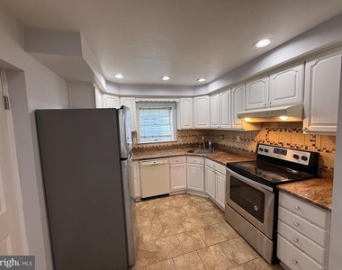 2425 S Warnock Street - Photo Thumbnail 6