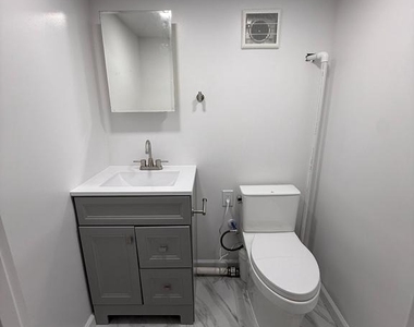 2425 S Warnock Street - Photo Thumbnail 15