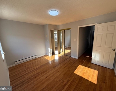 2425 S Warnock Street - Photo Thumbnail 8