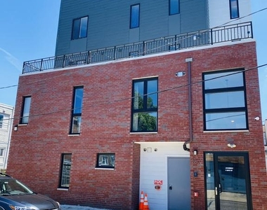 2807 S 11th Street S - Photo Thumbnail 1