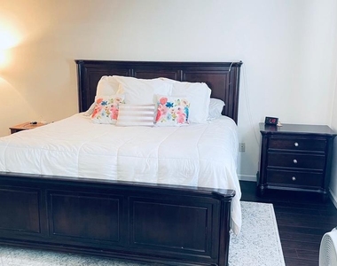 1514 Isaacs Court - Photo Thumbnail 7