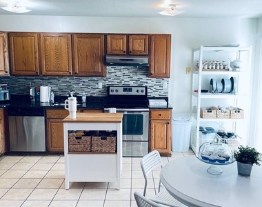 1514 Isaacs Court - Photo Thumbnail 4