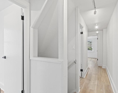 715 E Haverford Road - Photo Thumbnail 7