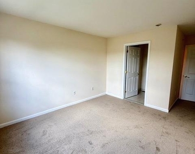 53 Granite Lane - Photo Thumbnail 11