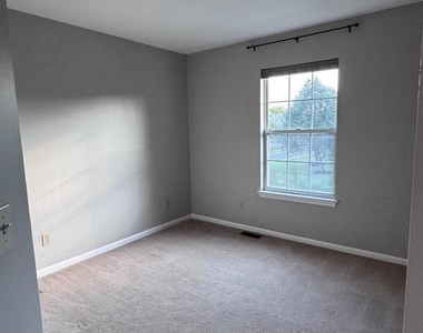 216 E Waverly Court - Photo Thumbnail 20