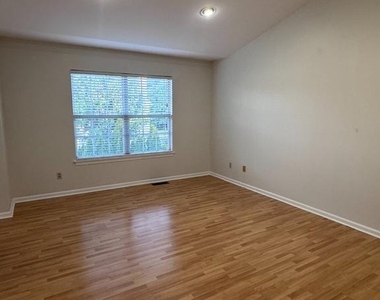 216 E Waverly Court - Photo Thumbnail 15