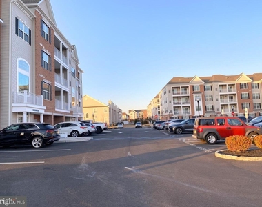 5333 Palomino Court - Photo Thumbnail 4