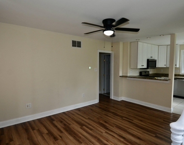 11 Massachusetts Avenue - Photo Thumbnail 2