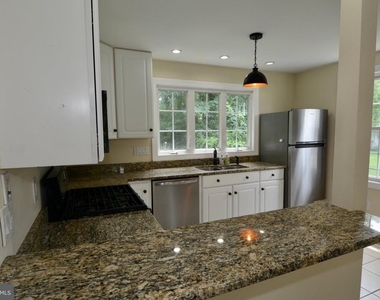 11 Massachusetts Avenue - Photo Thumbnail 9