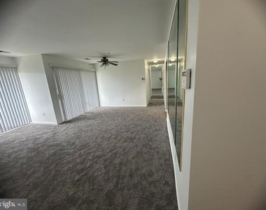 10202 Prince Place - Photo Thumbnail 3