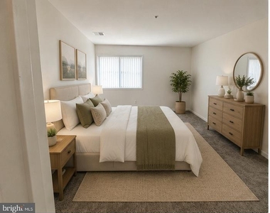 10202 Prince Place - Photo Thumbnail 9