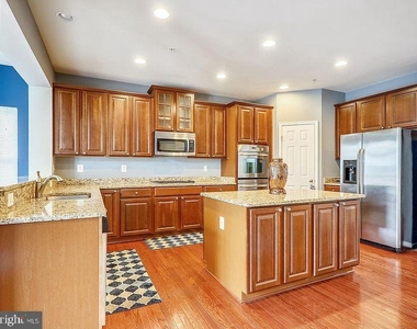 2834 Admiral Ridge Road - Photo Thumbnail 5