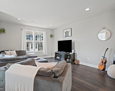 2910 Pinebrook Road - Photo Thumbnail 16