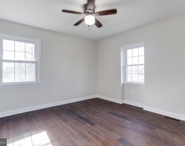 8156 Buckspark Lane E - Photo Thumbnail 20