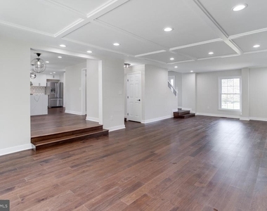 8156 Buckspark Lane E - Photo Thumbnail 7