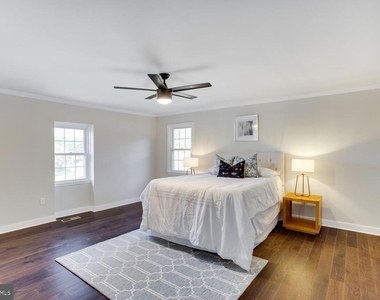 8156 Buckspark Lane E - Photo Thumbnail 14