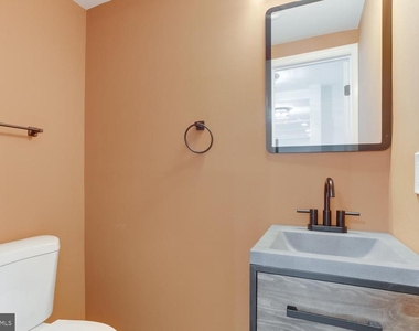 8156 Buckspark Lane E - Photo Thumbnail 12