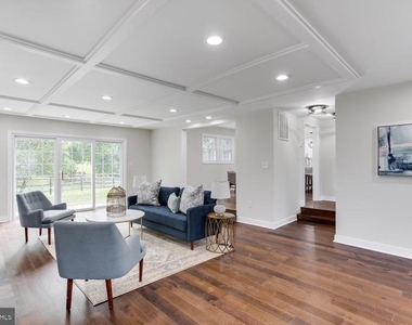 8156 Buckspark Lane E - Photo Thumbnail 8