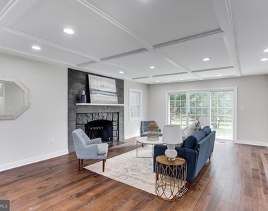 8156 Buckspark Lane E - Photo Thumbnail 9