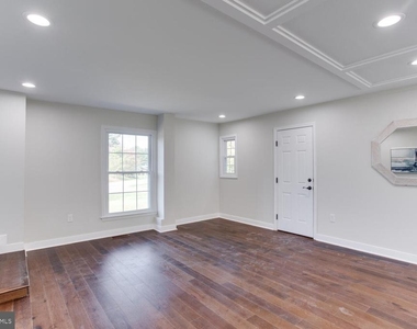 8156 Buckspark Lane E - Photo Thumbnail 13