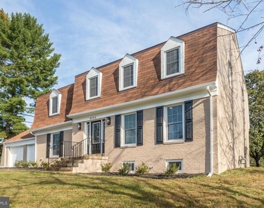 8156 Buckspark Lane E - Photo Thumbnail 2