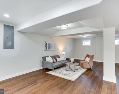 8156 Buckspark Lane E - Photo Thumbnail 24