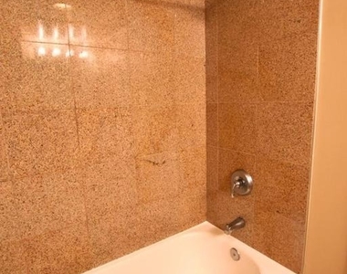 7500 Woodmont Avenue - Photo Thumbnail 7