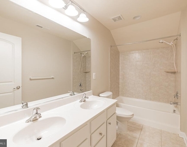513 Girard Street - Photo Thumbnail 20
