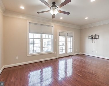 513 Girard Street - Photo Thumbnail 10