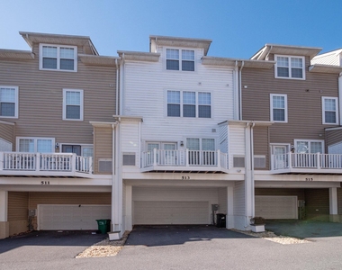 513 Girard Street - Photo Thumbnail 21
