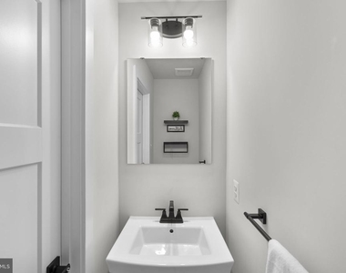 1713 Aurora Way - Photo Thumbnail 9