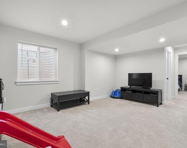 1713 Aurora Way - Photo Thumbnail 19