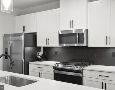 1713 Aurora Way - Photo Thumbnail 8