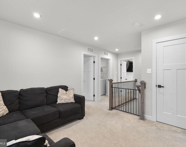 1713 Aurora Way - Photo Thumbnail 13