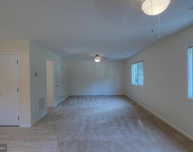 5105 Shore Drive - Photo Thumbnail 16