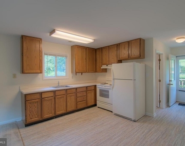 5105 Shore Drive - Photo Thumbnail 6
