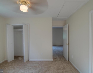 5105 Shore Drive - Photo Thumbnail 14