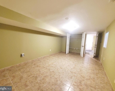 1131 N Gilmor Street - Photo Thumbnail 5