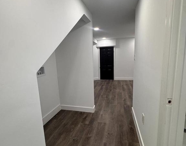 2606 W Fairmount Avenue - Photo Thumbnail 6
