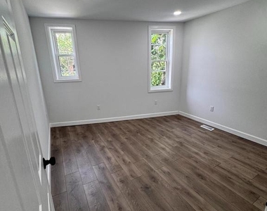 2606 W Fairmount Avenue - Photo Thumbnail 12