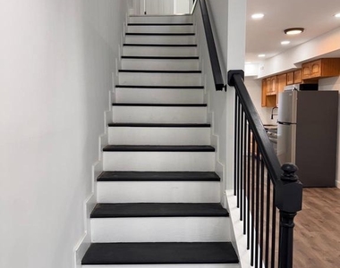 2606 W Fairmount Avenue - Photo Thumbnail 10